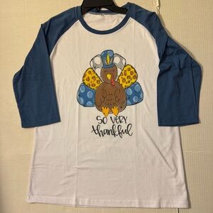 NWOT Woman’s Medium Blue and White Thankful Turkey Shirt NWOT